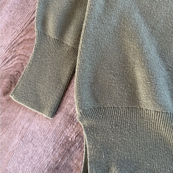 Abercrombie & Fitch Oversized Mock Neck Sweater - Picture 2 of 5